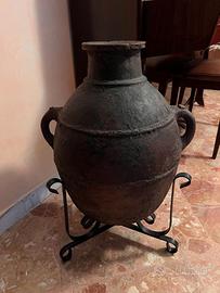 Anfora antica in terracotta