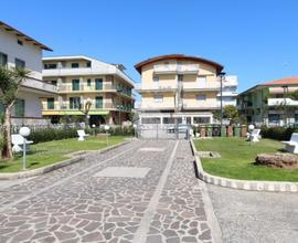 BOX A ALBA ADRIATICA
