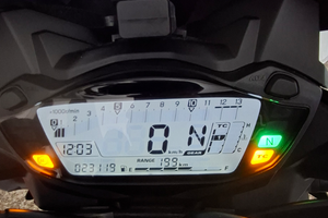 Suzuki Gsx-s750