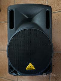 Cassa amplificata “behringer”