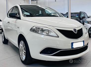 Lancia Ypsilon 1.2 69 CV 5 porte Silver
