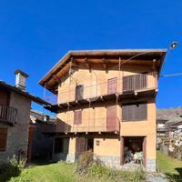 CASA SEMINDIPENDENTE A VIÙ