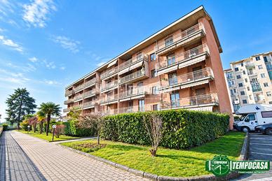 QUADRILOCALE CON BOX E POSTO AUTO