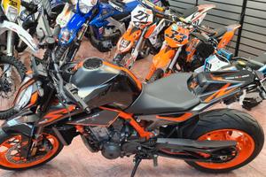 Ktm 890 Duke R (2021)