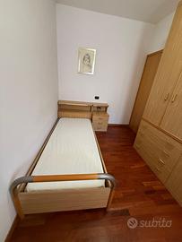 Cameretta completa in legno per ragazzo/a bambino