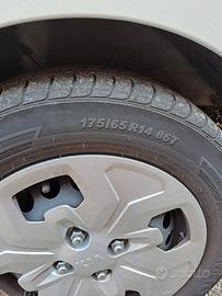 Quattro pneumatici estivi 