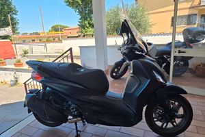 Piaggio Beverly 300 HPE 2024 UNIPRO KM 14.477