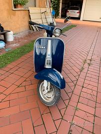 Vespa 50 special blu