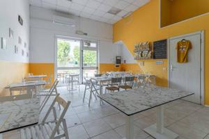 Immobile di 135 m² con 2 locali a Pero