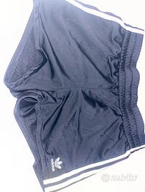 Pantaloncini adidas