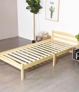 Letto singolo in legno con materasso mentor
