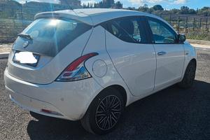 Lancia Ypsilon GPL