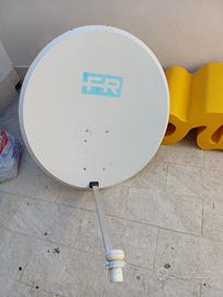 Parabola 80 cm + illuminatore +staffa