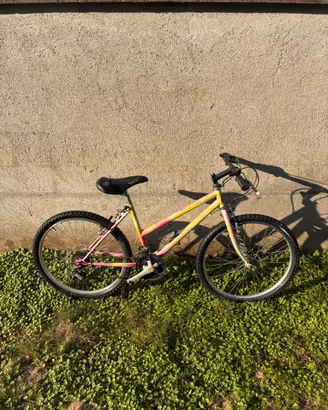 Mountain-bike ragazza anni ‘80-‘90