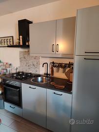 cucina Ikea completa di elettrodomestici 