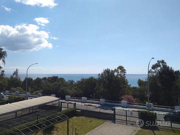 Giugno fronte mare Mascali(c/o Taormina Giardini )