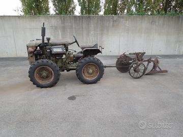 Trattore Slanzi 17 cv con seminatrice ed aratro