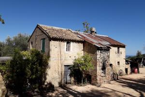 RUSTICO A MONTEFIORE DELL'ASO