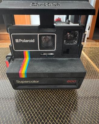POLAROID SUPERCOLOR 600 LAND CAMERA