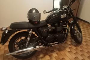 Triumph Bonneville - 2005