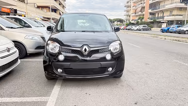 Renault Twingo TCe 90 CV EDC La Parisienne LED PDC