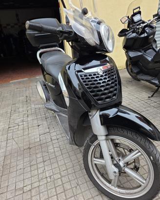 Scarabeo 200