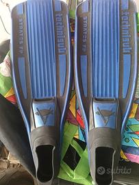 pinne sub snorkeling 