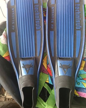 pinne sub snorkeling 