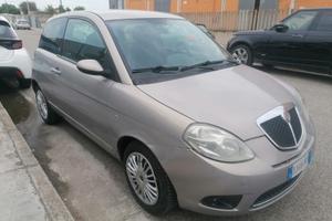 Lancia Ypsilon 1.3 MJT 75 CV Platino