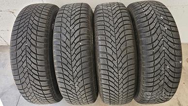 Gomme invernali su cerchioni 175/65/15