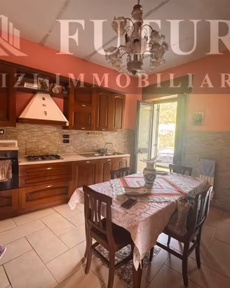 Casa indipendente di 140 m² con 4 locali a Altavil
