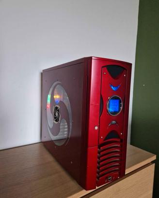 Case tower computer con componenti