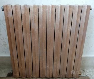 RADIATORE IN GHISA 10 ELEMENTI 4 COLONNE 