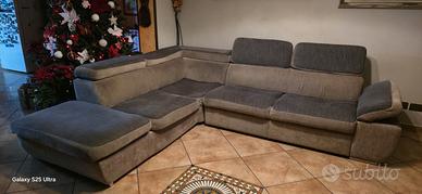DIVANO ANGOLARE CON PENISOLA CONTENITORE