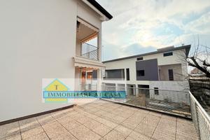 AppartamentoTrilocale con grande terrazza clas C