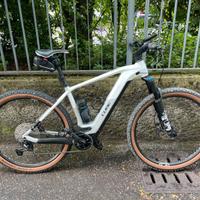 cube reaction hybrid slt