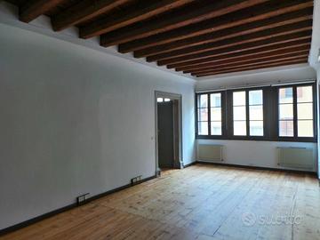 Ufficio di 200mq in palazzo storico