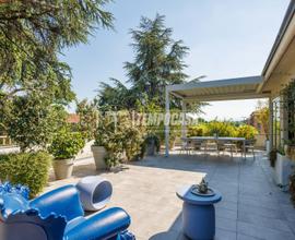 Attico con Terrazzo in zona via Budellungo