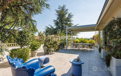 Attico con Terrazzo in zona via Budellungo.
