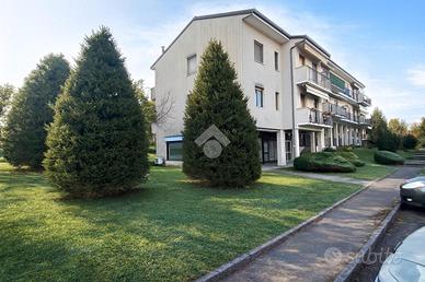 NEGOZIO A ALZATE BRIANZA