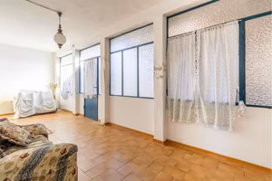 Casa indipendente con doppio cortile