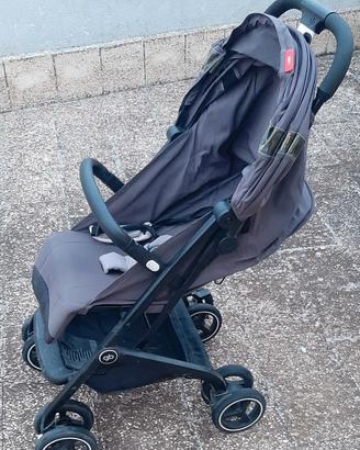 Passeggino leggero e compatto