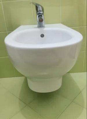 Bidè Ceramica Globo con rubinetto