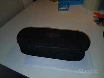 astuccio eastpak