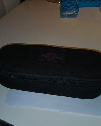 astuccio eastpak
