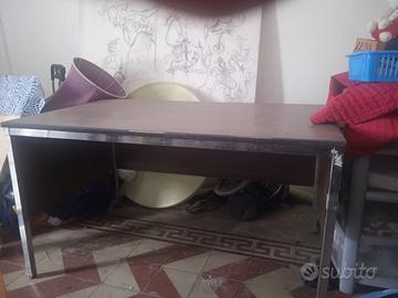 Tavolo ufficio