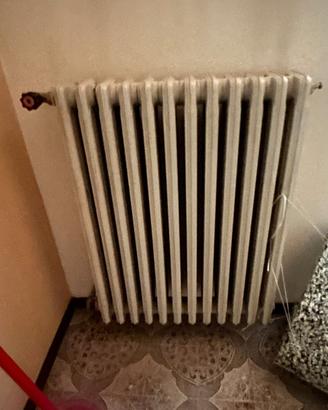🔥 10 TERMOSIFONI IN GHISA  – 400 euro trattabili