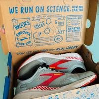 Scarpe Running marca Brooks unisex, n. 37,5