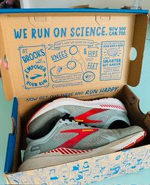 Scarpe Running marca Brooks unisex, n. 37,5