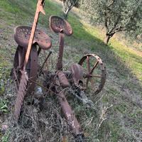 Attrezzi agricoli d'epoca in ghisa - In blocco